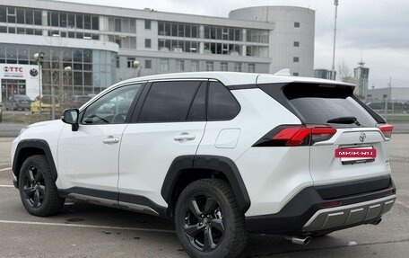 Toyota RAV4, 2022 год, 3 890 000 рублей, 4 фотография