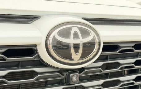 Toyota RAV4, 2022 год, 3 890 000 рублей, 10 фотография