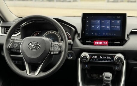 Toyota RAV4, 2022 год, 3 890 000 рублей, 19 фотография