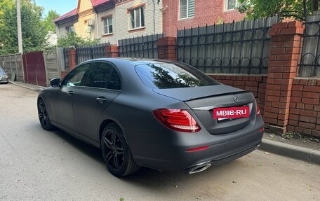 Mercedes-Benz E-Класс, 2017 год, 1 830 000 рублей, 2 фотография