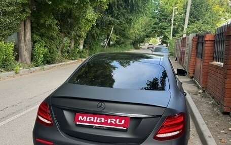 Mercedes-Benz E-Класс, 2017 год, 1 830 000 рублей, 5 фотография