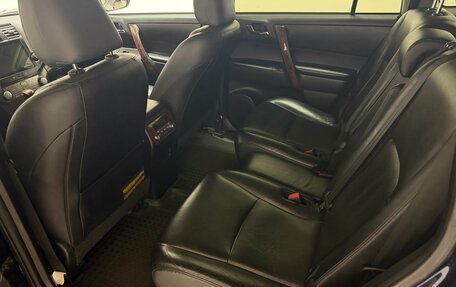 Toyota Highlander III, 2012 год, 1 470 000 рублей, 13 фотография