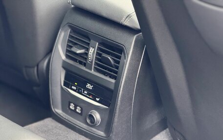 BMW 3 серия, 2019 год, 5 650 000 рублей, 16 фотография