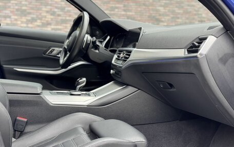 BMW 3 серия, 2019 год, 5 650 000 рублей, 22 фотография