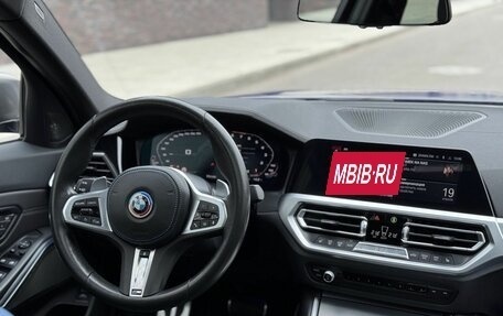 BMW 3 серия, 2019 год, 5 650 000 рублей, 18 фотография