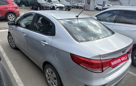 KIA Rio III рестайлинг, 2015 год, 859 000 рублей, 4 фотография