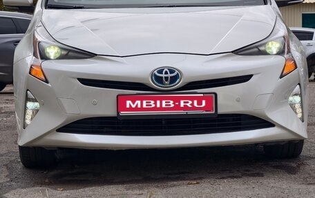 Toyota Prius IV XW50, 2016 год, 2 050 000 рублей, 1 фотография
