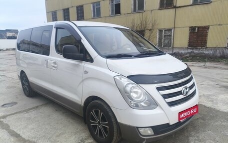 Hyundai H-1 II рестайлинг, 2016 год, 2 100 000 рублей, 1 фотография