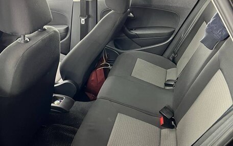 Volkswagen Polo VI (EU Market), 2012 год, 800 000 рублей, 11 фотография