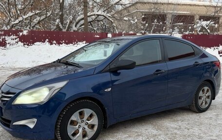 Hyundai Solaris II рестайлинг, 2015 год, 550 000 рублей, 2 фотография