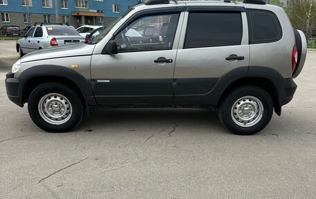 Chevrolet Niva I рестайлинг, 2010 год, 399 000 рублей, 2 фотография