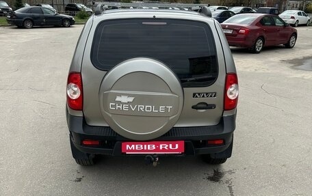 Chevrolet Niva I рестайлинг, 2010 год, 399 000 рублей, 4 фотография