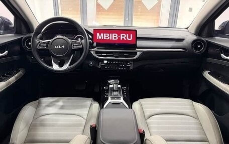 KIA K3, 2023 год, 1 719 999 рублей, 16 фотография