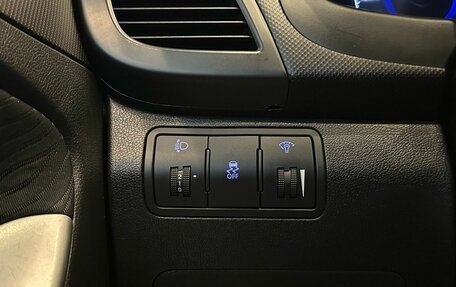 Hyundai Solaris II рестайлинг, 2011 год, 799 900 рублей, 15 фотография