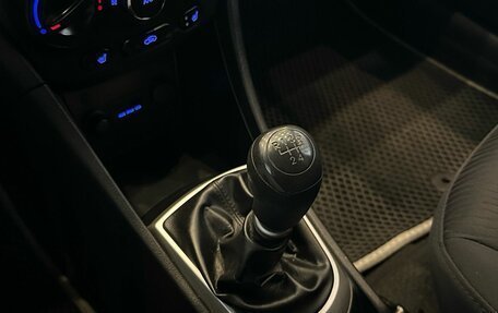 Hyundai Solaris II рестайлинг, 2011 год, 799 900 рублей, 14 фотография