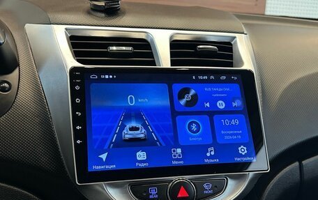 Hyundai Solaris II рестайлинг, 2011 год, 799 900 рублей, 12 фотография