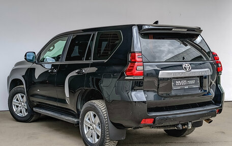 Toyota Land Cruiser Prado 150 рестайлинг 2, 2020 год, 6 200 000 рублей, 7 фотография