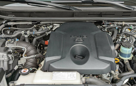 Toyota Land Cruiser Prado 150 рестайлинг 2, 2020 год, 6 200 000 рублей, 9 фотография