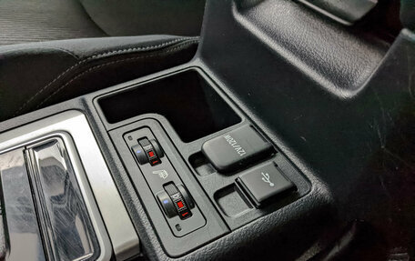 Toyota Land Cruiser Prado 150 рестайлинг 2, 2020 год, 6 200 000 рублей, 30 фотография