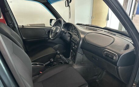 Chevrolet Niva I рестайлинг, 2017 год, 539 000 рублей, 5 фотография