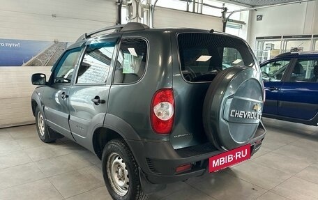 Chevrolet Niva I рестайлинг, 2017 год, 539 000 рублей, 4 фотография