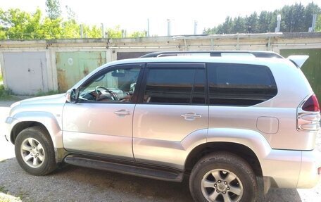 Toyota Land Cruiser Prado 120 рестайлинг, 2007 год, 1 650 000 рублей, 7 фотография