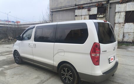 Hyundai H-1 II рестайлинг, 2016 год, 2 100 000 рублей, 5 фотография