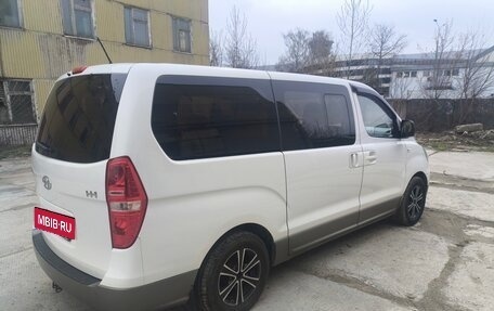 Hyundai H-1 II рестайлинг, 2016 год, 2 100 000 рублей, 3 фотография