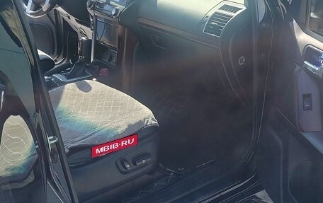 Toyota Land Cruiser Prado 150 рестайлинг 2, 2017 год, 5 185 000 рублей, 9 фотография