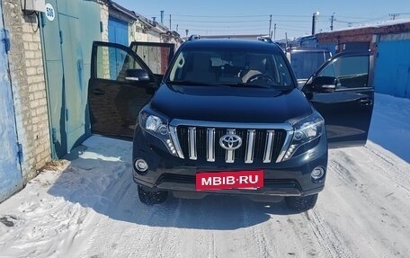 Toyota Land Cruiser Prado 150 рестайлинг 2, 2017 год, 5 185 000 рублей, 8 фотография