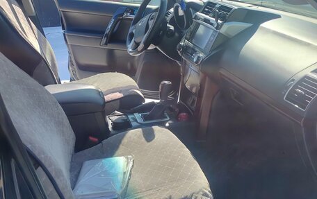 Toyota Land Cruiser Prado 150 рестайлинг 2, 2017 год, 5 185 000 рублей, 16 фотография