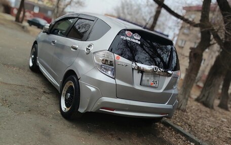 Honda Fit III, 2011 год, 850 000 рублей, 6 фотография