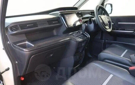 Honda Stepwgn IV, 2016 год, 1 340 007 рублей, 13 фотография