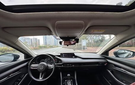 Mazda 3, 2022 год, 1 650 000 рублей, 8 фотография