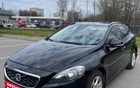 Volvo V40 Cross Country I, 2013 год, 1 280 000 рублей, 2 фотография