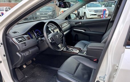 Toyota Camry, 2017 год, 2 050 000 рублей, 5 фотография