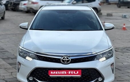 Toyota Camry, 2017 год, 2 050 000 рублей, 4 фотография