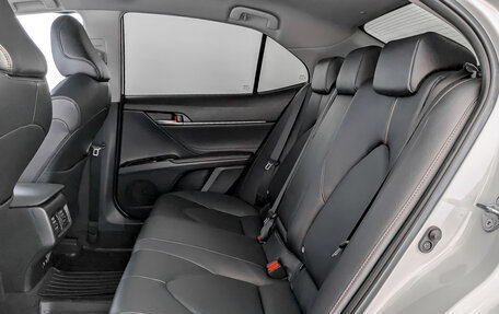 Toyota Camry, 2020 год, 3 260 000 рублей, 12 фотография