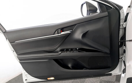 Toyota Camry, 2020 год, 3 260 000 рублей, 19 фотография