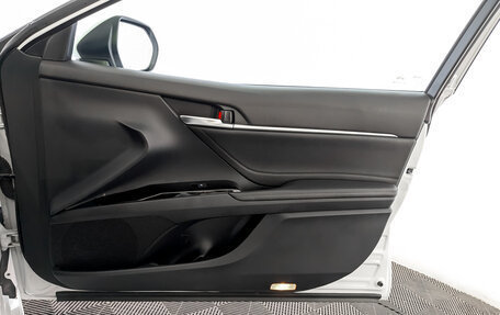 Toyota Camry, 2020 год, 3 260 000 рублей, 26 фотография