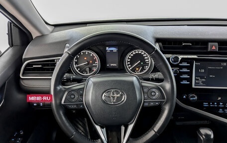 Toyota Camry, 2020 год, 3 260 000 рублей, 22 фотография