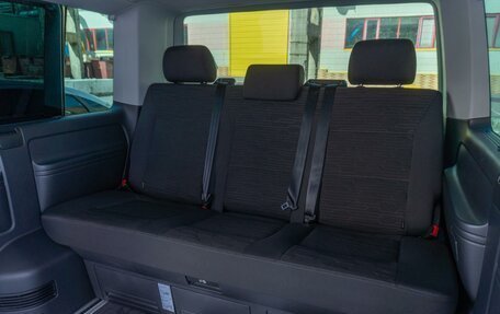 Volkswagen Multivan T6 рестайлинг, 2020 год, 6 399 000 рублей, 9 фотография