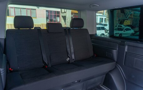 Volkswagen Multivan T6 рестайлинг, 2020 год, 6 399 000 рублей, 7 фотография