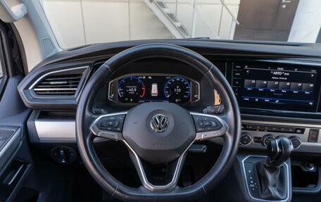 Volkswagen Multivan T6 рестайлинг, 2020 год, 6 399 000 рублей, 13 фотография