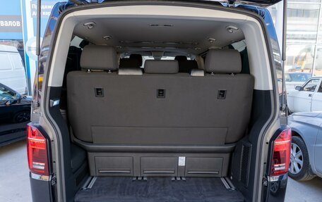 Volkswagen Multivan T6 рестайлинг, 2020 год, 6 399 000 рублей, 25 фотография