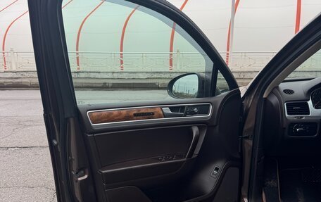 Volkswagen Touareg III, 2013 год, 1 900 000 рублей, 3 фотография