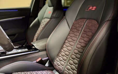 Audi RS 6, 2024 год, 17 000 000 рублей, 9 фотография