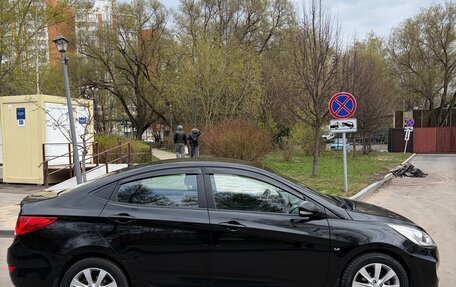 Hyundai Solaris II рестайлинг, 2013 год, 780 000 рублей, 4 фотография