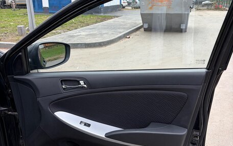 Hyundai Solaris II рестайлинг, 2013 год, 780 000 рублей, 11 фотография