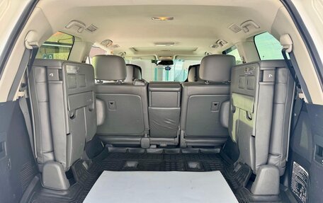 Toyota Land Cruiser 200, 2010 год, 3 400 000 рублей, 6 фотография